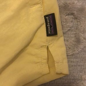 Womens Patagonia yellow shorts 🏔